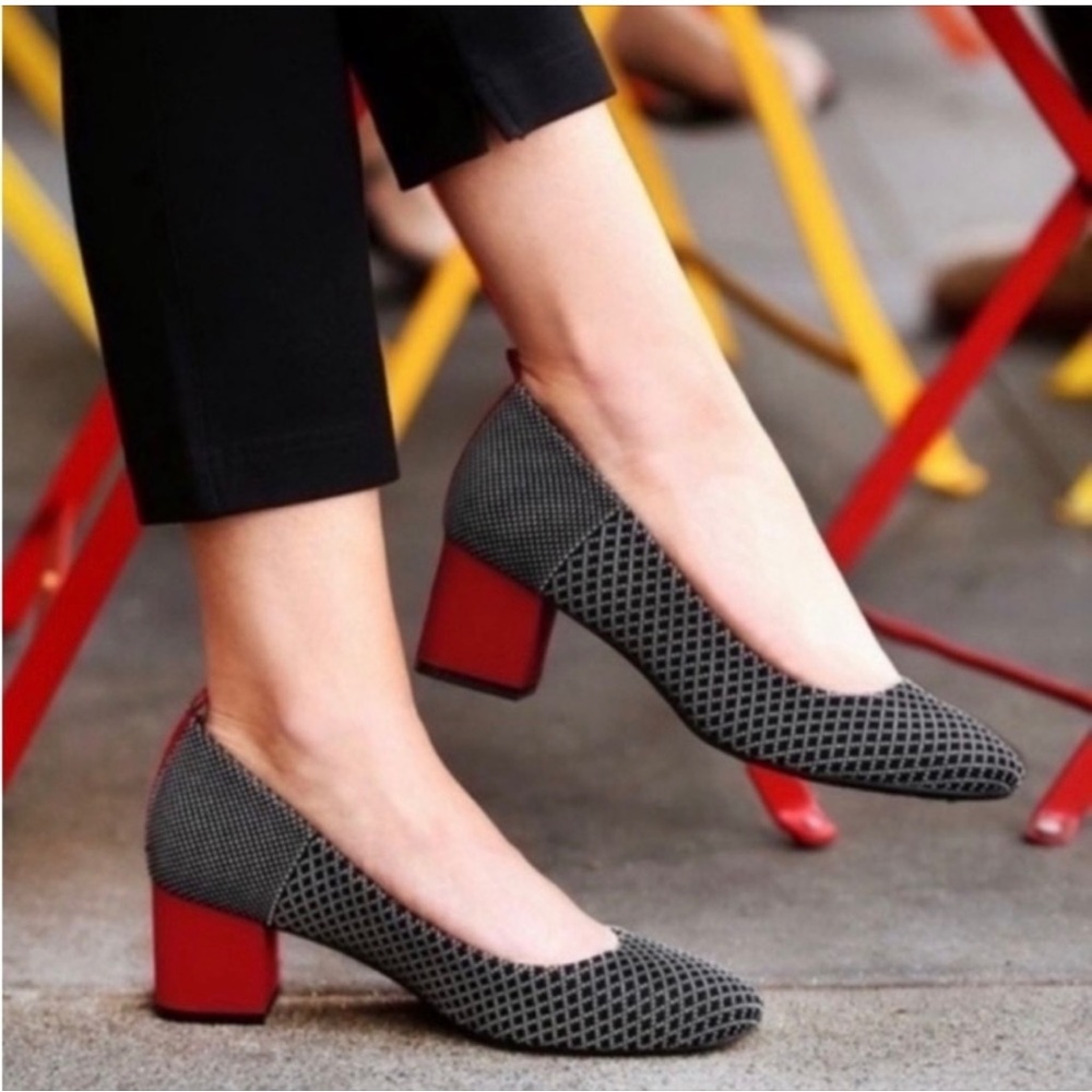 Betabrand Starter Block Heel Size 8.5 Black Diamond Red Heel Comfortable
